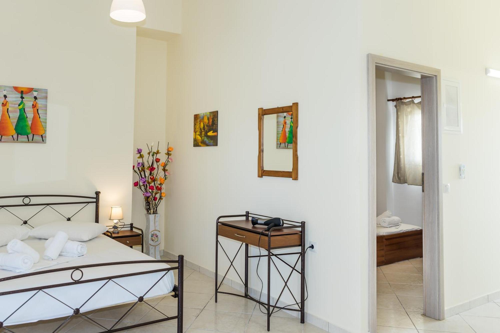 Laganas Strip Mall Apartments מראה חיצוני תמונה