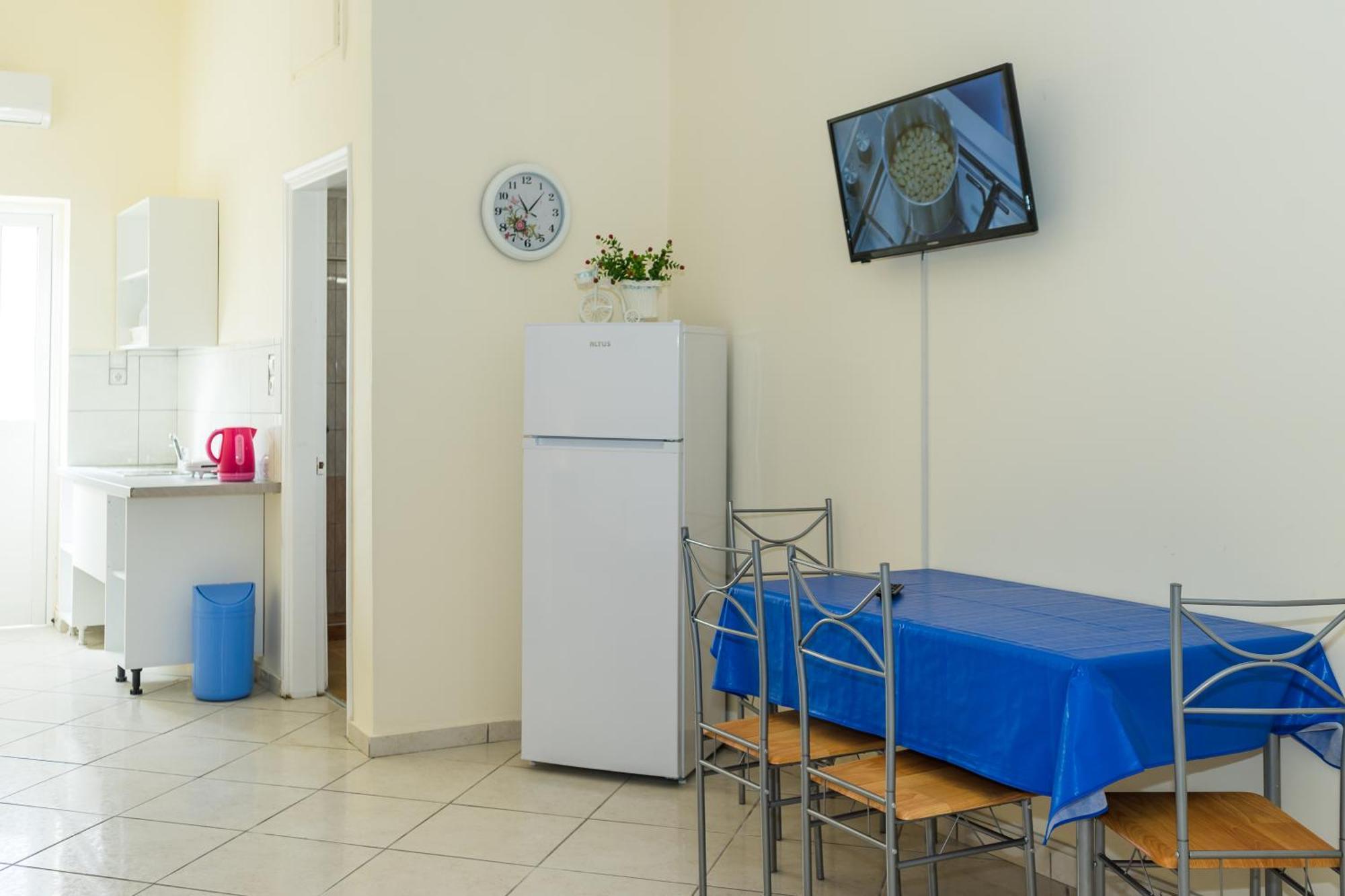 Laganas Strip Mall Apartments מראה חיצוני תמונה