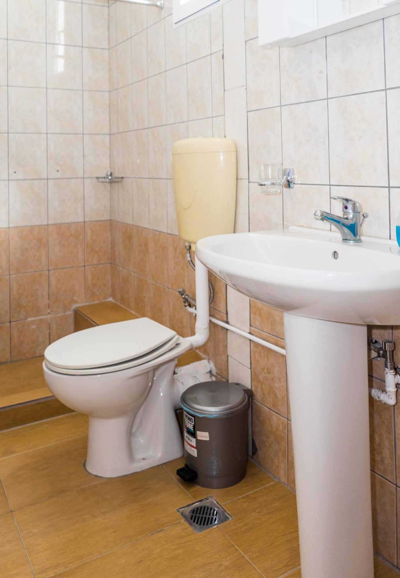 Laganas Strip Mall Apartments מראה חיצוני תמונה